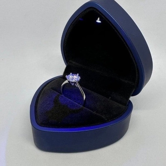 GRA Moissanite Diamond Engagement Ring 6 Prong Wedding S925 2 Ct Size 9 - Picture 6 of 12